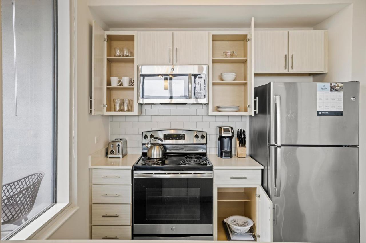 Placemakr Premier Sobro ナッシュビル エクステリア 写真 A typical kitchen in a typical apartment