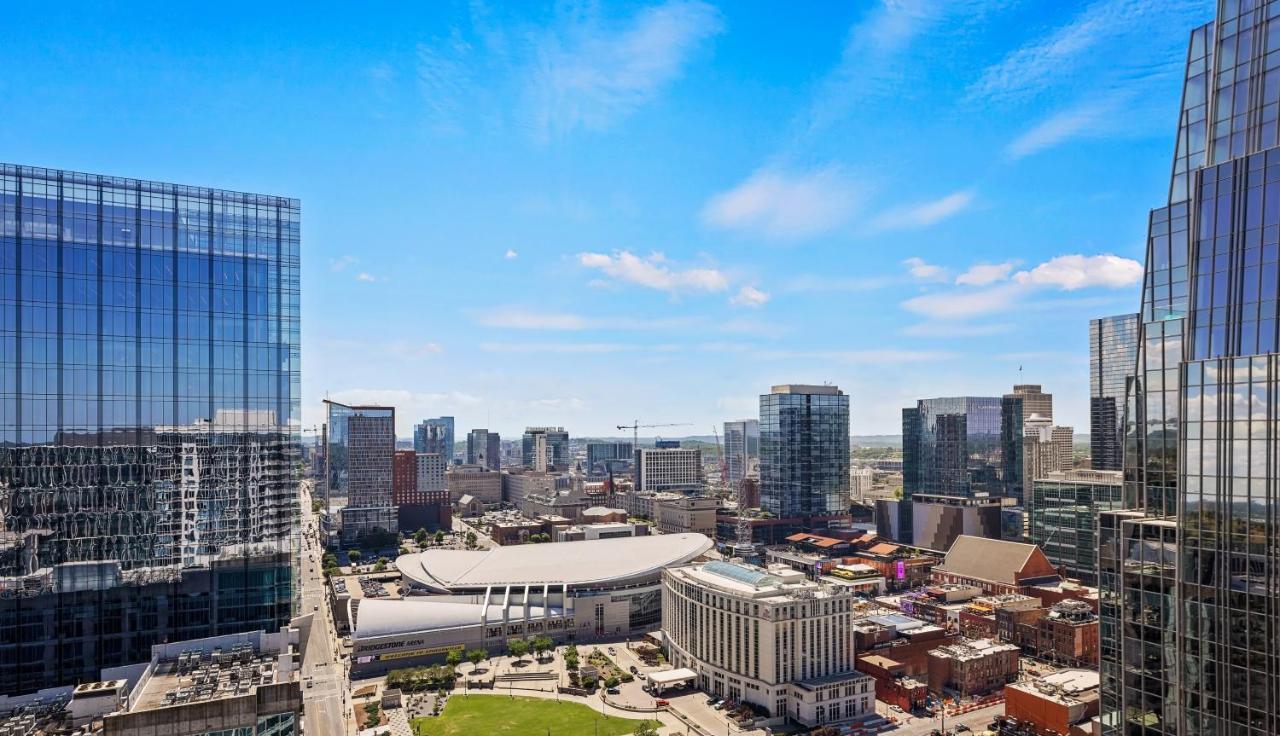 Placemakr Premier Sobro ナッシュビル エクステリア 写真 View of the West End from the 2018-completed residential tower