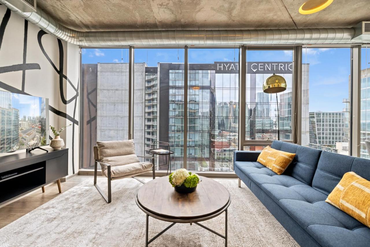 Placemakr Premier Sobro ナッシュビル エクステリア 写真 A staged living room