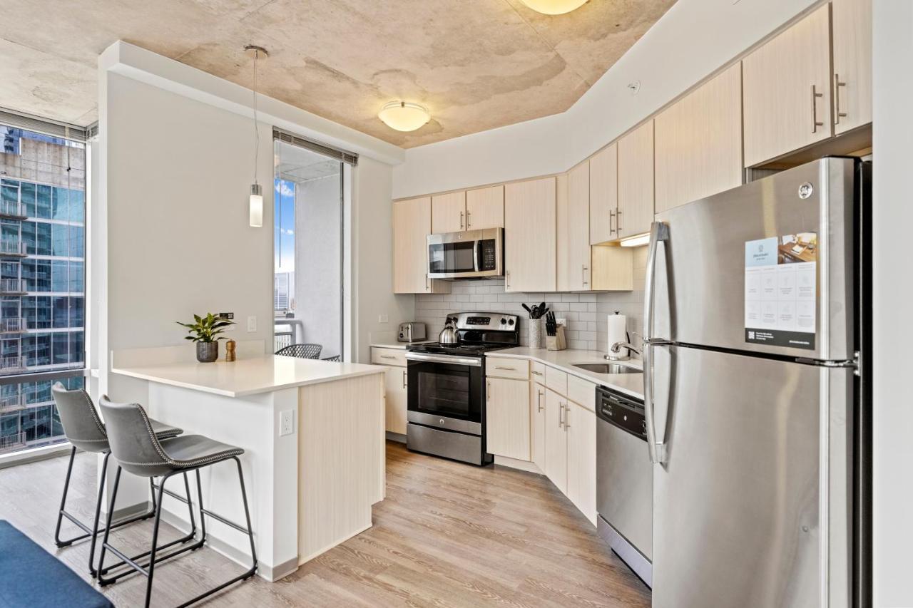 Placemakr Premier Sobro ナッシュビル エクステリア 写真 A kitchen in a typical apartment